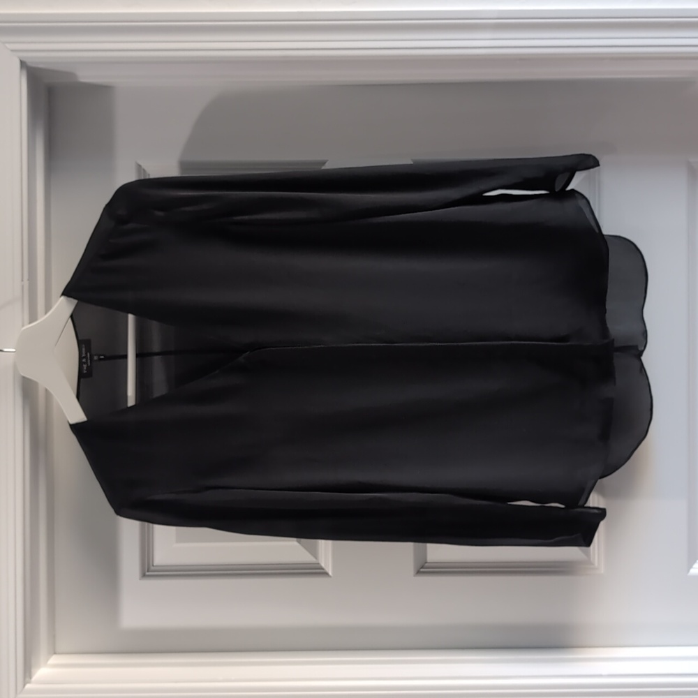 rag & bone 100% Silk V Neck Long Sleeve Split Back Button Up Blouse